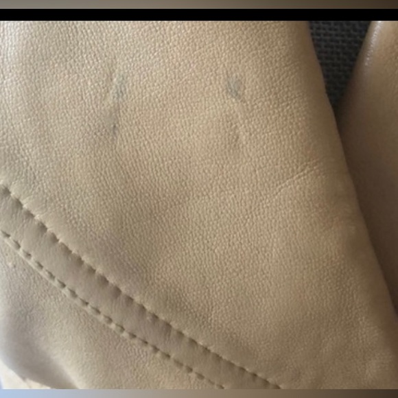 Vintage Italian leather vest in camel tan - Picture 3 of 7